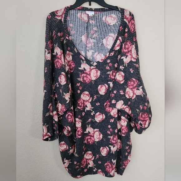 LuLaRoe Tops - 3x Floral Lularoe Top